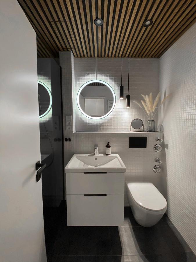 Seaside Rooms - Zentrales Design-Apartment Mit Balkon & Parkplatz - 2 Minuten Zum Strand تيميندورفير ستراند المظهر الخارجي الصورة